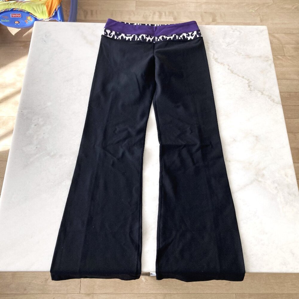 NWOT! New Lululemon Groove Pants (reversible) black flare purple & white Ikat